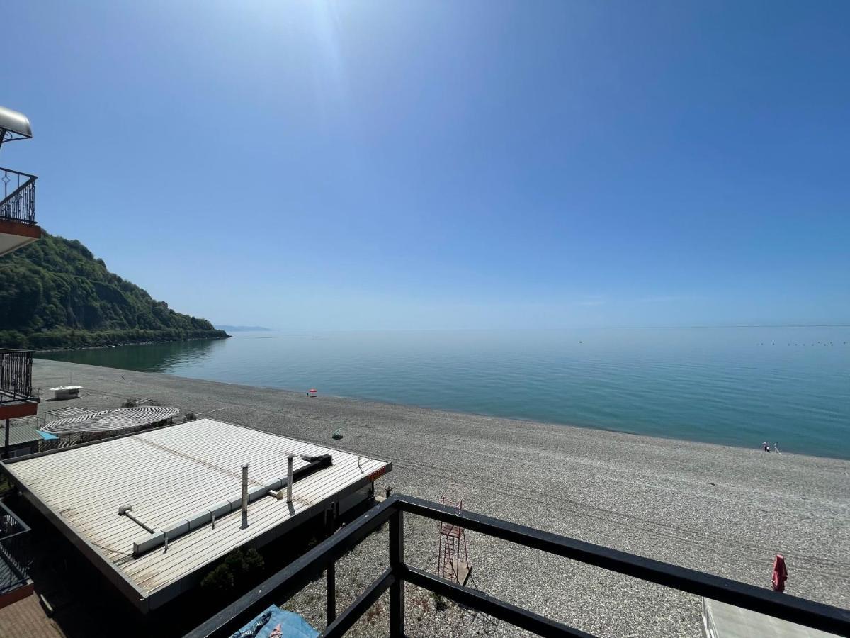 Hotel Lazuri In Kvariati Esterno foto