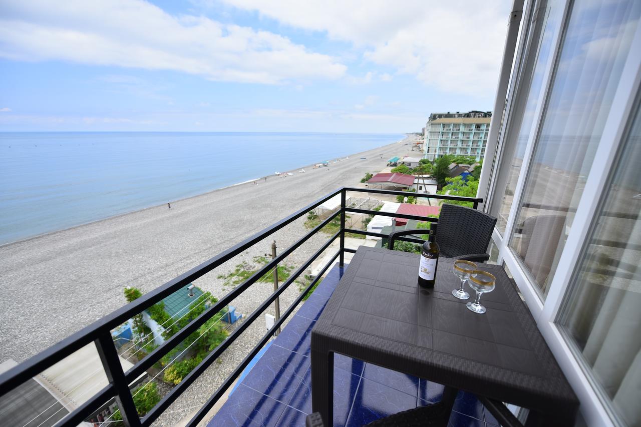 Hotel Lazuri In Kvariati Esterno foto